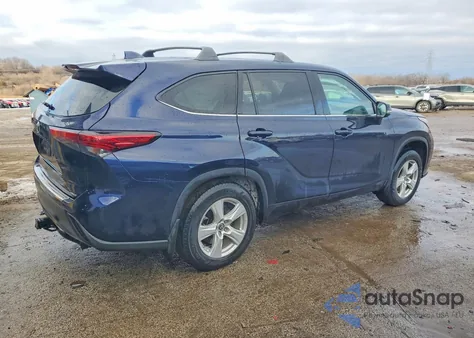 2021 Toyota Highlander L z USA, uszkodzony, nr VIN 5TDCZRBH3MS095084